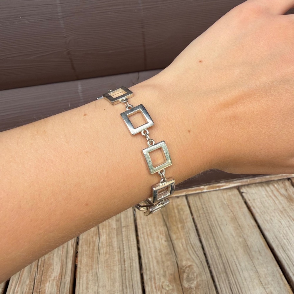 Geometric Square Linkโ Bracelet Womens Silver Tone Toggle Clasp 7.5" Modernist